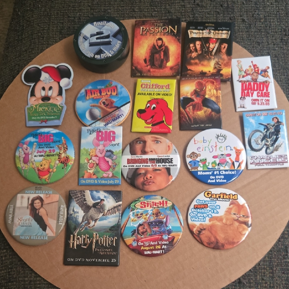 Lot Of 17 Promo Movie Buttons/Pins